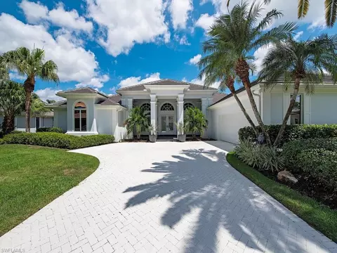 720 Saint Georges Ct, Naples, FL 34110 photo 2