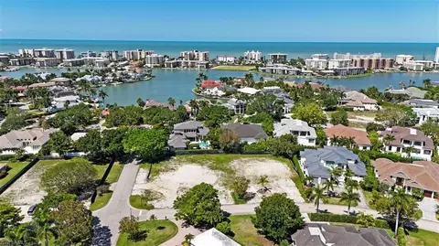 3225 Regatta Rd, Naples, FL 34103