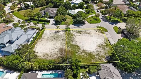 3225 Regatta Rd, Naples, FL 34103 photo 4
