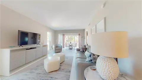 53 High Point Cir W #203, Naples, FL 34103