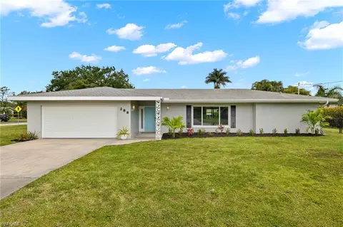 288 Cypress Way W, Naples, FL 34110
