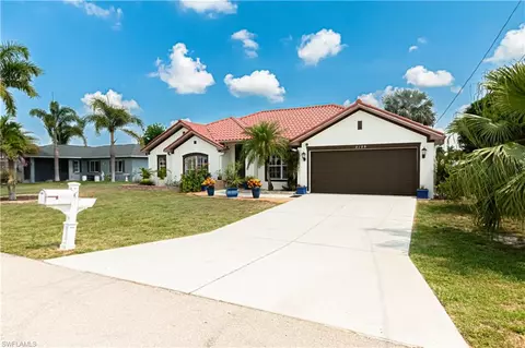 2129 SE 9th Ter, Cape Coral, FL 33990