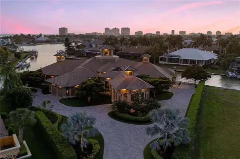 1629 Mcilvaine Ct, Marco Island, FL 34145