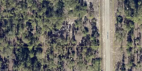 1123 Johns Ave, Lehigh Acres, FL 33972
