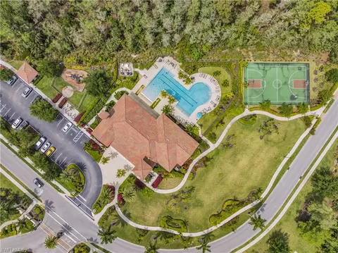View/Area - 4564 Tamarind Way, Naples, FL 34119 photo 2 of 4