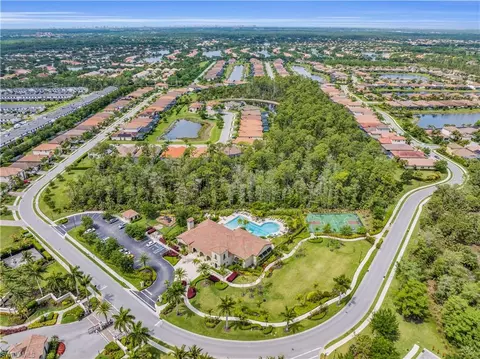View/Area - 4564 Tamarind Way, Naples, FL 34119 photo 3 of 4