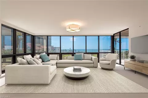 4751 Gulf Shore Blvd N #408, Naples, FL 34103