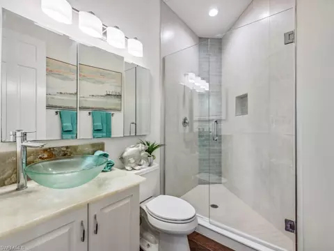 Bath - 207 Colonade Cir #1704, Naples, FL 34103 photo 4 of 4
