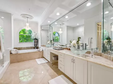Bath - 207 Colonade Cir #1704, Naples, FL 34103 photo 1 of 4