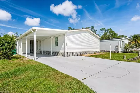 220 Grosbeak Ln, Naples, FL 34114