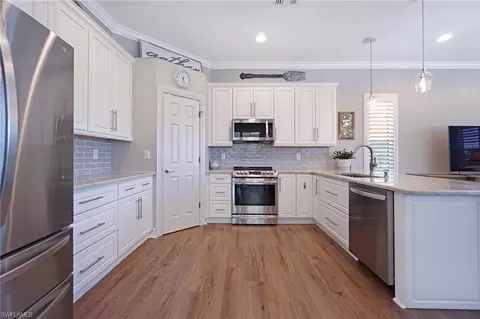 Kitchen - 6801 Bent Grass Dr, Naples, FL 34113 photo 2 of 2
