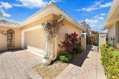 Exterior - 8917 Cascades Isle Blvd, Estero, FL 33928 photo 2 of 8