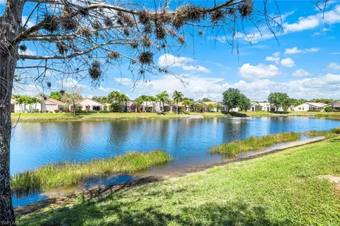 Exterior - 8917 Cascades Isle Blvd, Estero, FL 33928 photo 5 of 8