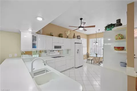 2415 Hidden Lake Dr #4803, Naples, FL 34112