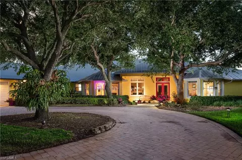 168 North St, Naples, FL 34108