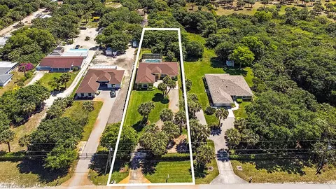 122 14th St NE, Naples, FL 34120