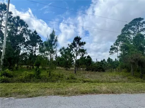 1166 Briarcliffe St, Fort Myers, FL 33913