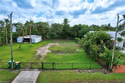 24322448 Florida Ave, Naples, FL 34112