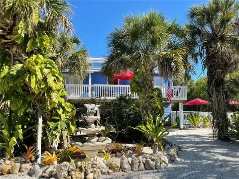 4440 Smugglers Dr, Captiva, FL 33924