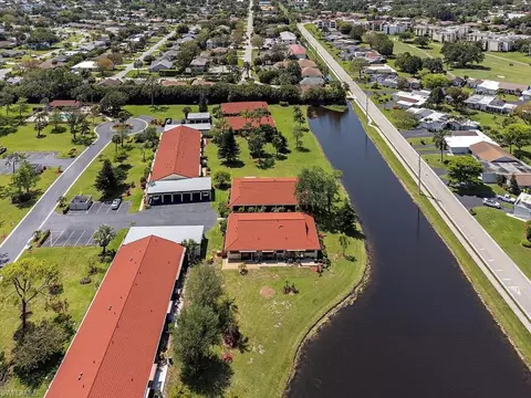 2061 Pine Isle Ln #2061, Naples, FL 34112