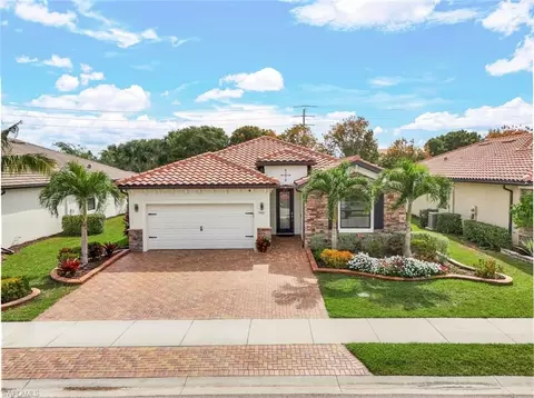 9385 Glenforest Dr, Naples, FL 34120