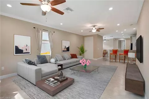 13382 Kent St, Naples, FL 34109