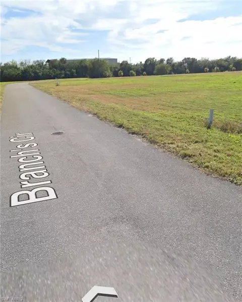 1040 Branchs Cir, Moore Haven, FL 33471
