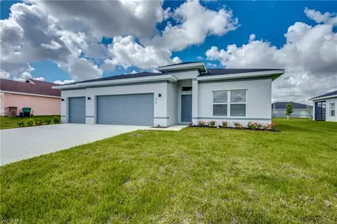 246 NW 15th Pl, Cape Coral, FL 33993