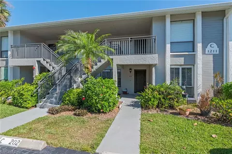 1211 Commonwealth Cir #C102, Naples, FL 34116