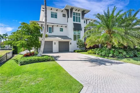 Exterior - 360 Heron Ave, Naples, FL 34108 photo 17 of 17