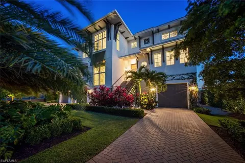 360 Heron Ave, Naples, FL 34108