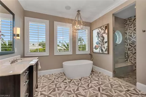 Bath - 360 Heron Ave, Naples, FL 34108 photo 2 of 5