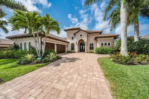 6590 Costa Cir, Naples, FL 34113