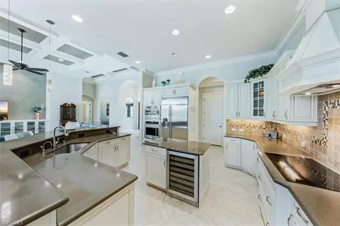 Kitchen - 6590 Costa Cir, Naples, FL 34113 photo 3 of 3