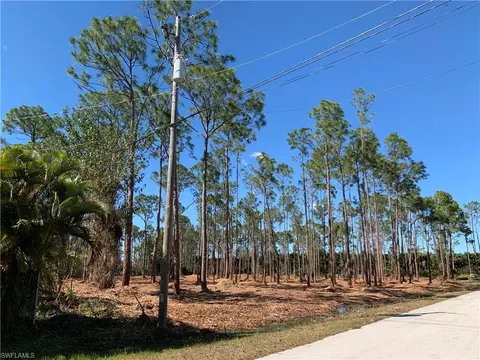 24000 Golden Eagle Ln, Bonita Springs, FL 34135