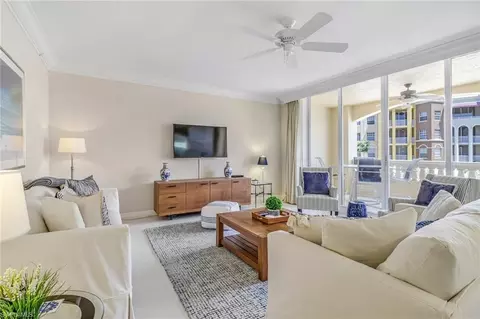 450 Bayfront Pl #4304, Naples, FL 34102
