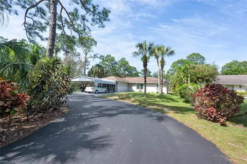 1471 13th St SW, Naples, FL 34117