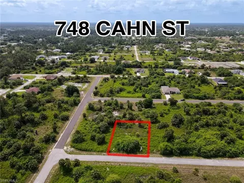 748 Cahn St E, Lehigh Acres, FL 33974