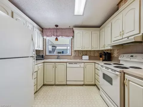 112 Audubon Rd, Naples, FL 34114 photo 6