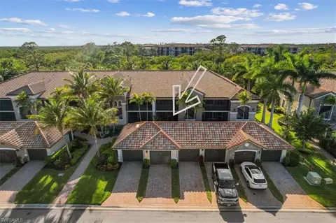 9832 Venezia Cir #1015, Naples, FL 34113