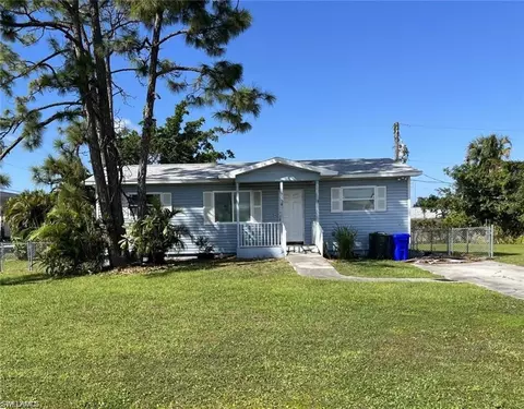 2370 Barden St, Fort Myers, FL 33916