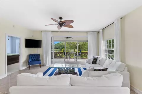 8137 Saratoga Dr #2002, Naples, FL 34113