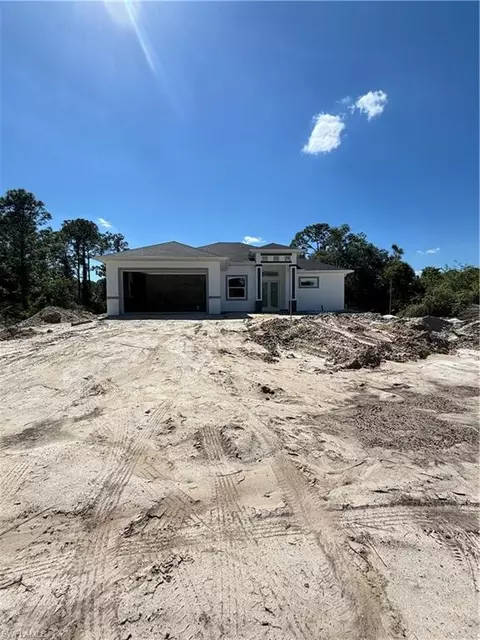 1921 Hamilton Ave, Lehigh Acres, FL 33972