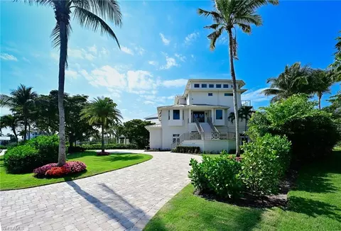 104 Anguilla Ln, Bonita Springs, FL 34134