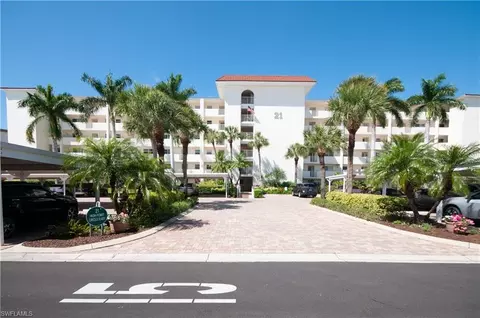 View/Area - 21 High Point Cir E #410, Naples, FL 34103 photo 1 of 7