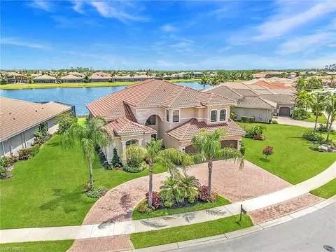 2951 Cinnamon Bay Cir, Naples, FL 34119