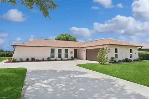1549 Nottingham Dr, Naples, FL 34109