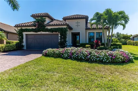 9614 Campanile Cir, Naples, FL 34114