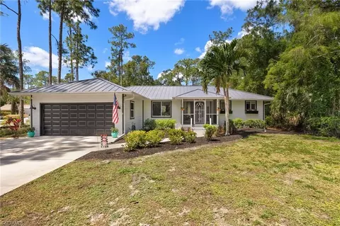 481 Weber Blvd N, Naples, FL 34120