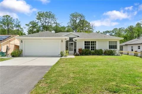 3070 2nd St NW, Naples, FL 34120
